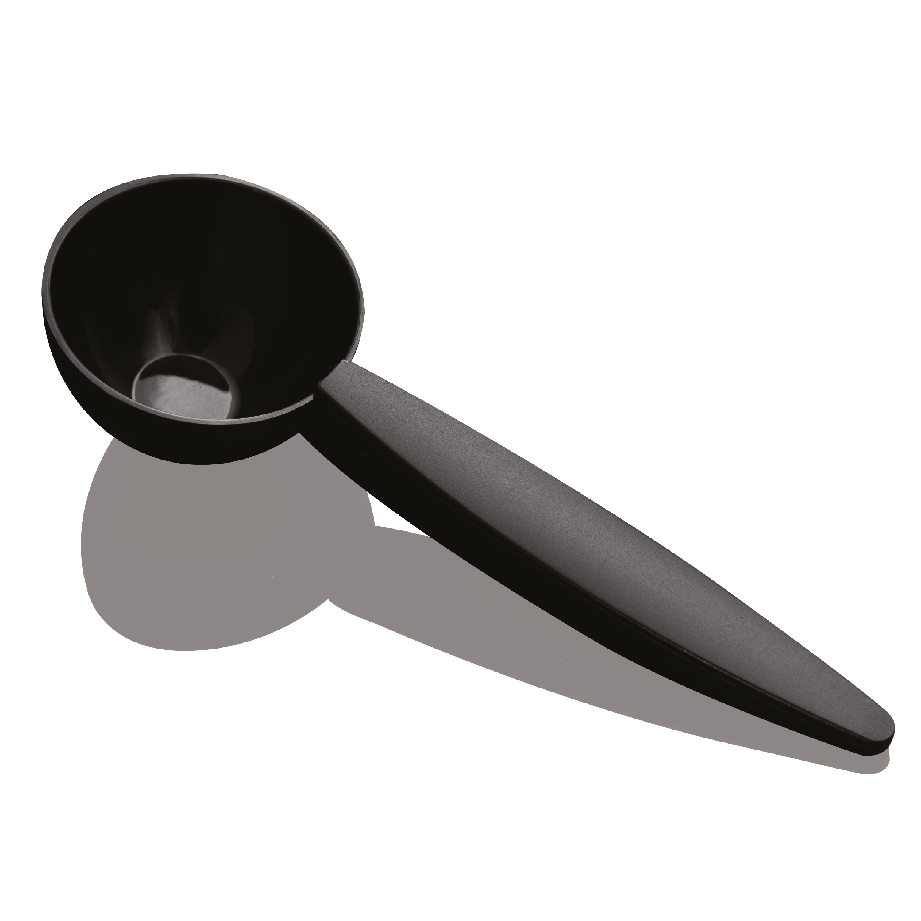 Schwarzer Löffel mit langem Griff, wirft Schatten auf weißem Hintergrund.