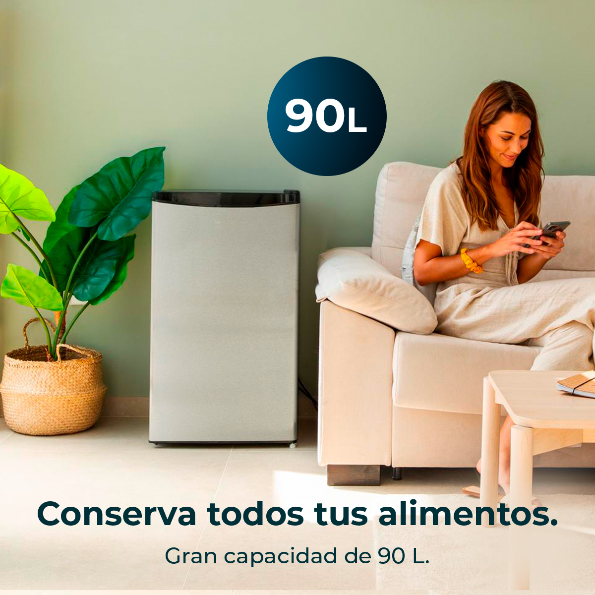 Dos altavoces grises con correas azules. Los altavoces tienen la palabra 'BOSE'.