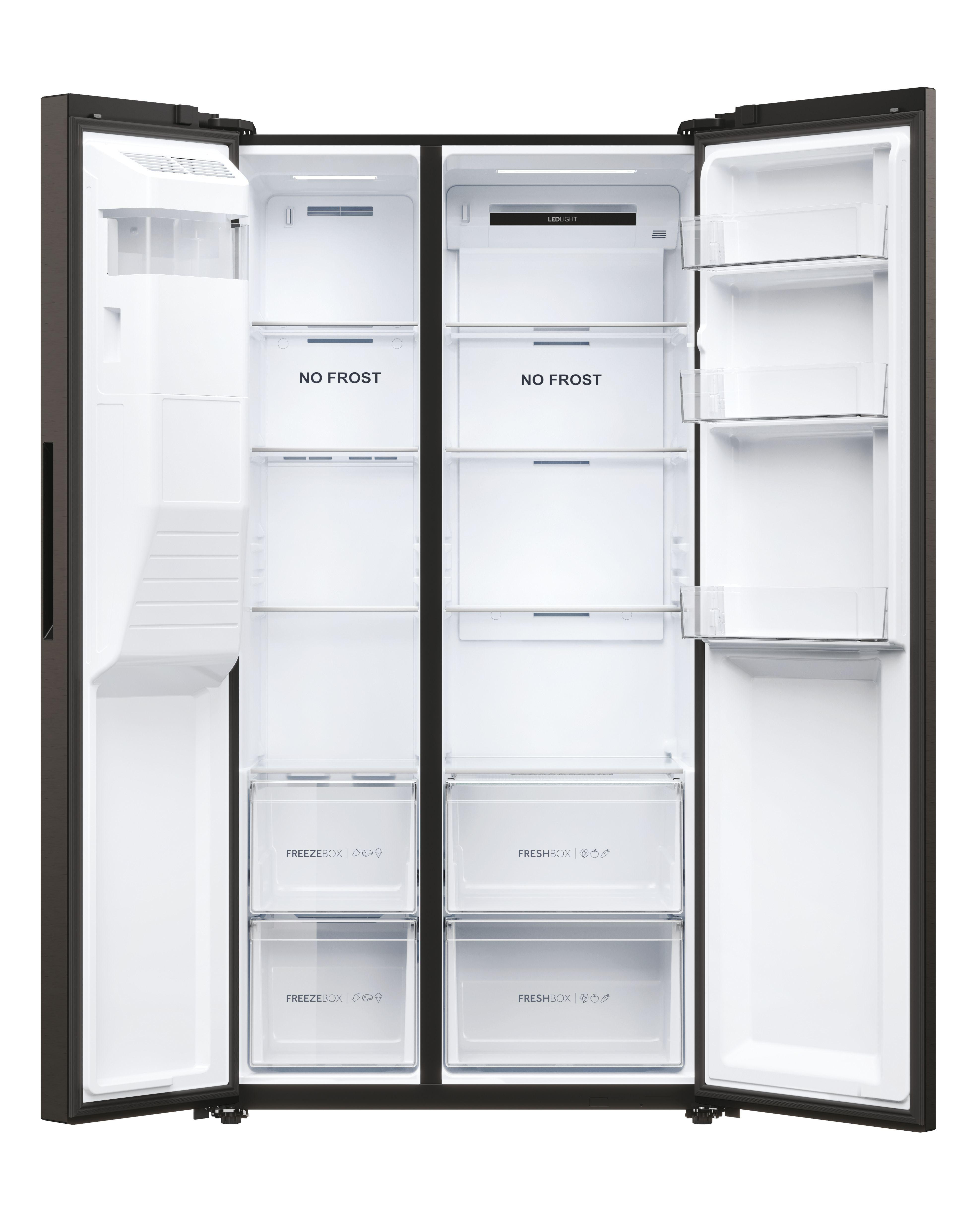 Offener Kühlschrank mit zwei Türen. Innenraum mit Schubladen und 'NO FROST' beschriftet.