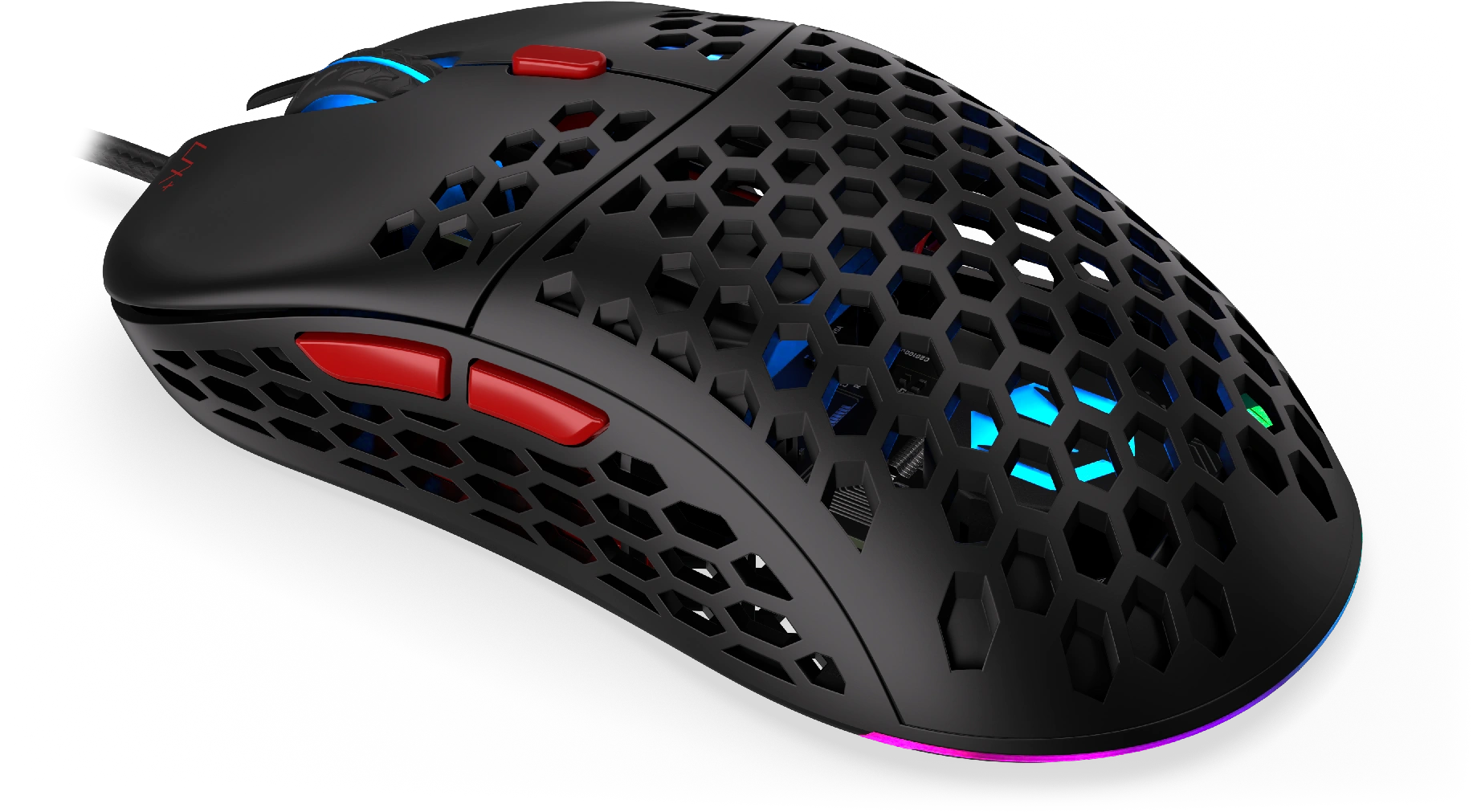 Egy fekete gamer egér méhsejtmintával és piros gombokkal. RGB világítással rendelkezik.