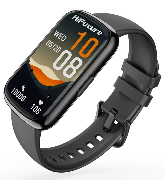 Osoba idąca ścieżką w wiosce z robotem-koniem.