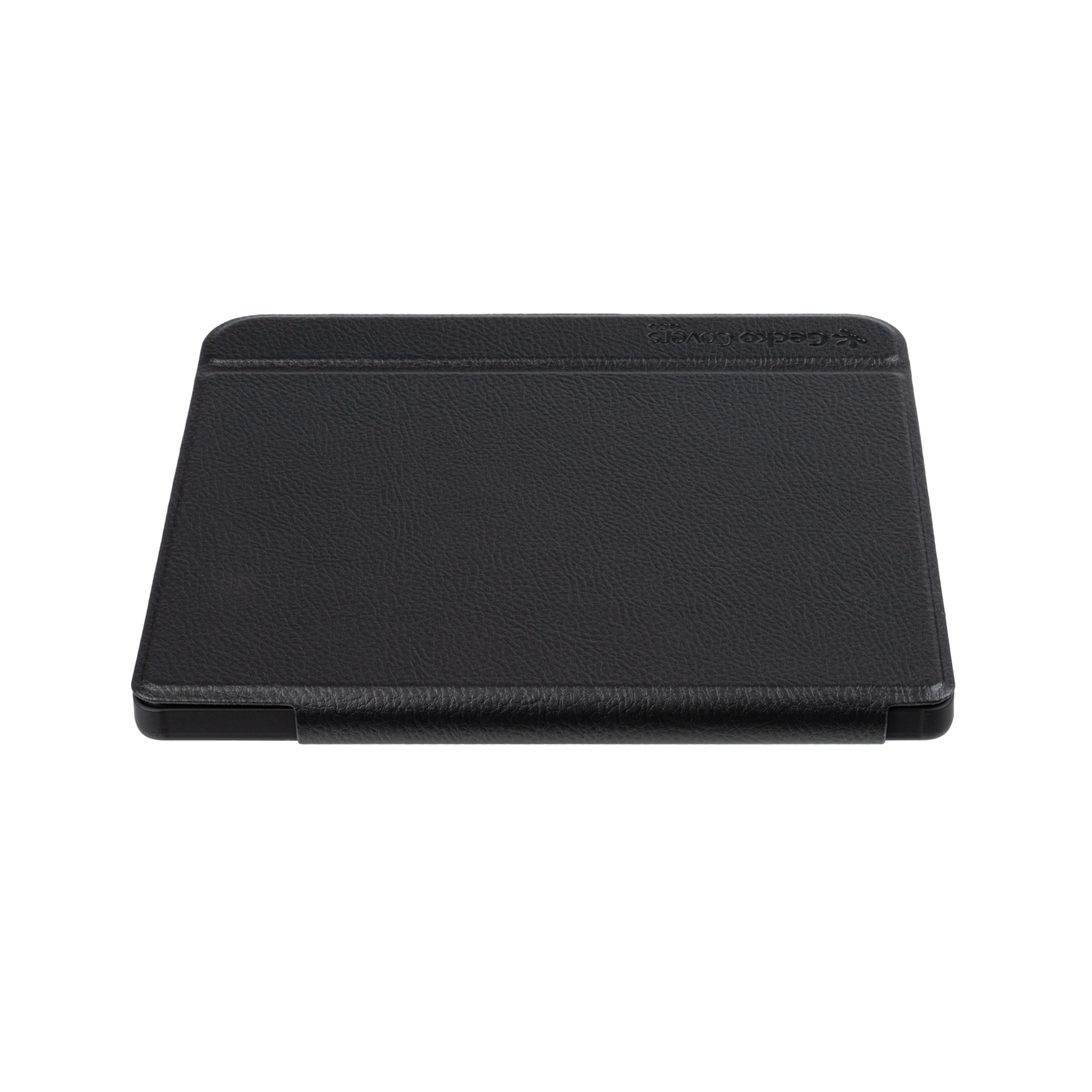 Gesloten zwarte lederen tabletcover, op een zwart oppervlak.