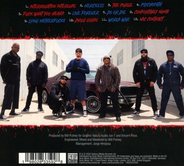 Albumcover mit einer Gruppe von Männern vor einem Auto. Die Titelliste des Albums ist oben aufgeführt.