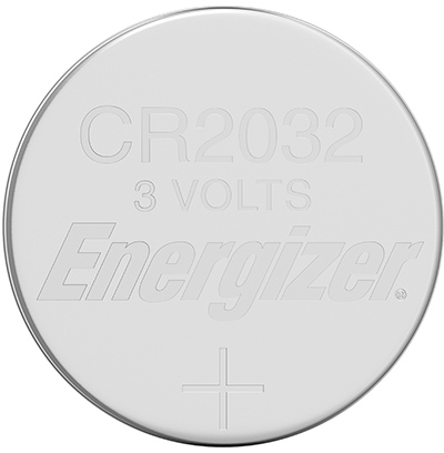 Eine CR2032-Batterie mit dem Markennamen Energizer, die das Pluszeichen (+) zeigt.