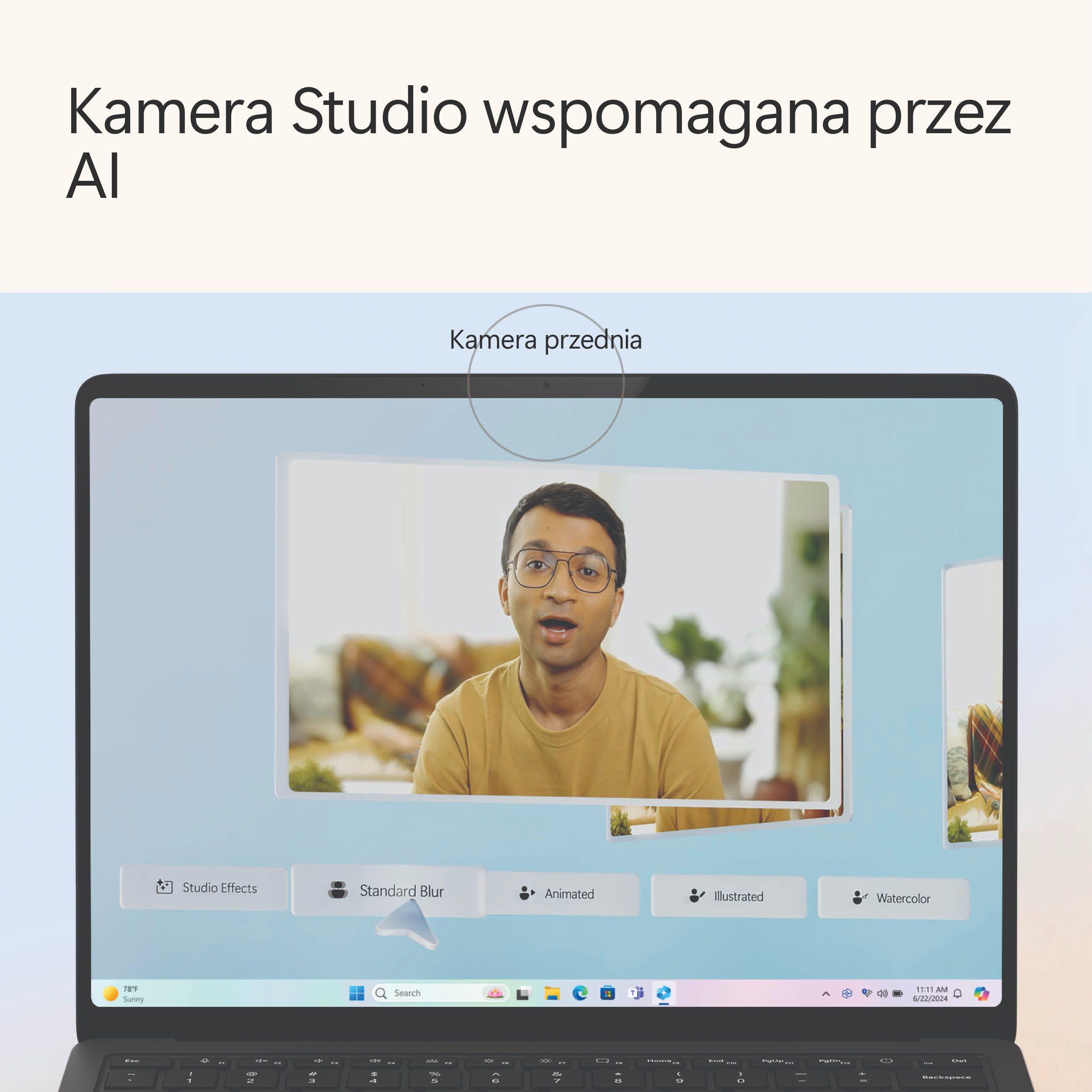 Laptop wyświetla osobę na ekranie. W tle widać rozmyte efekty.