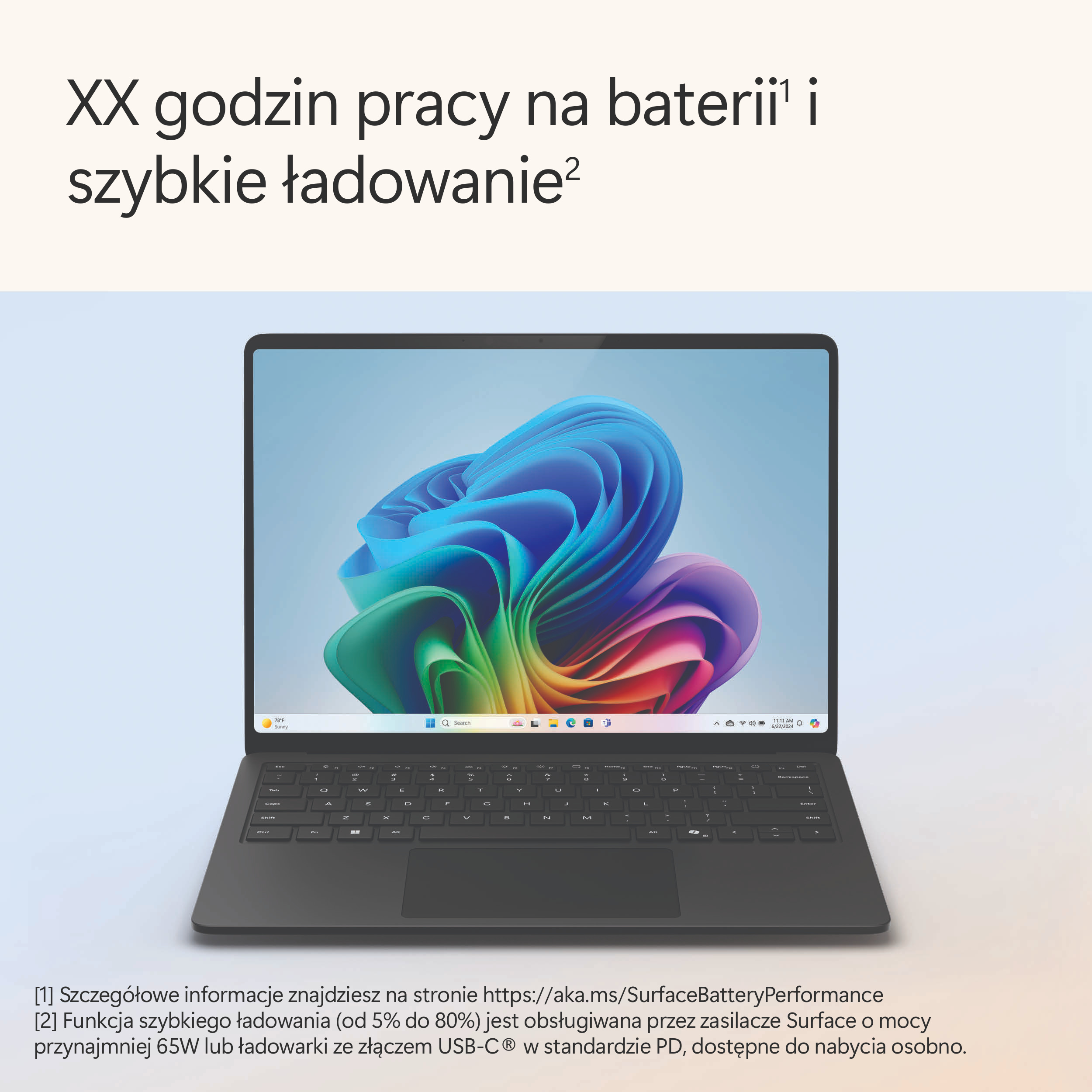 Laptop z jasnym wyświetlaczem i klawiaturą. Tło jest białe.