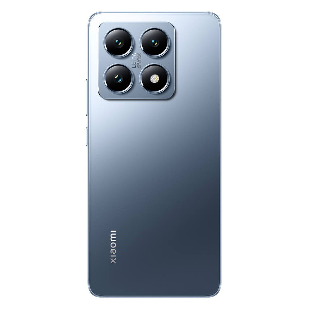 Dört lensli bir kamera modülü olan mavi bir akıllı telefonun arka görünümü.