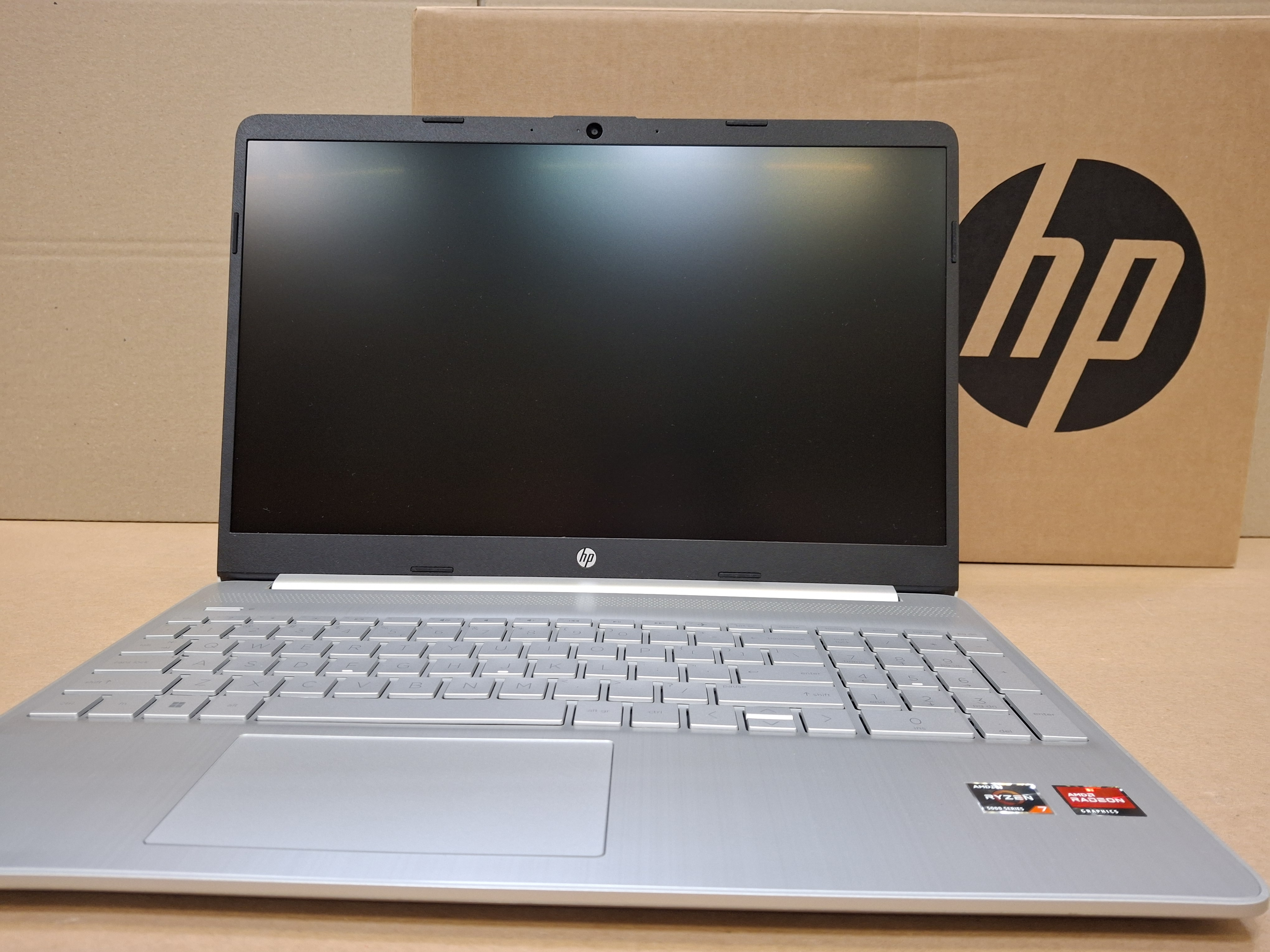 OUTLET - Laptop HP 15s-eq2771nw FHD Ryzen 7 5700U/16GB/1TB SSD/INT/Win11H Srebrny (Natural Silver)