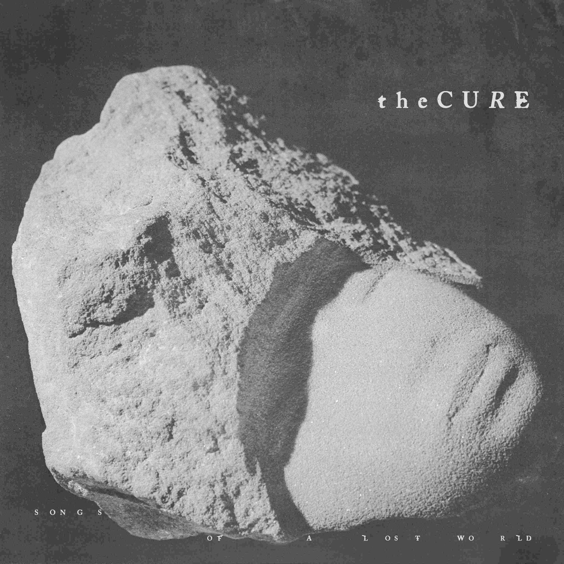 The Cure album borítója, kő textúra kép, fekete-fehér, Songs of a Lost World.