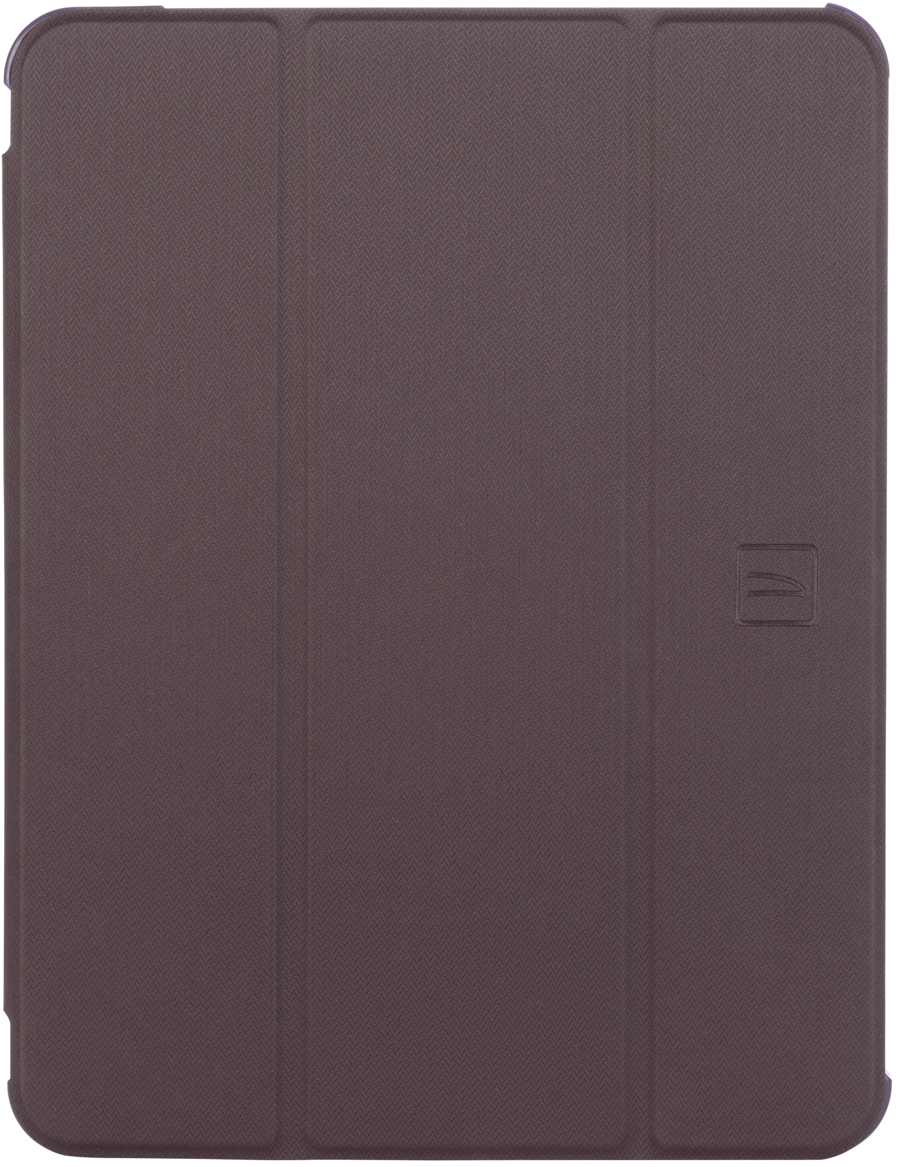 Un étui de tablette marron, fermé. L'étui a une texture ondulée.