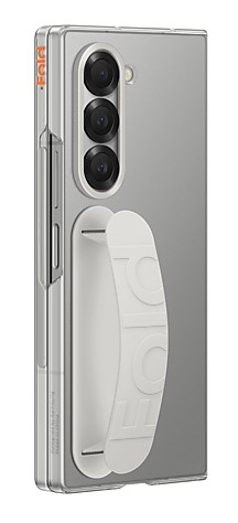 Zbliżenie na etui na telefon z uchwytem i konfiguracją potrójnego aparatu.