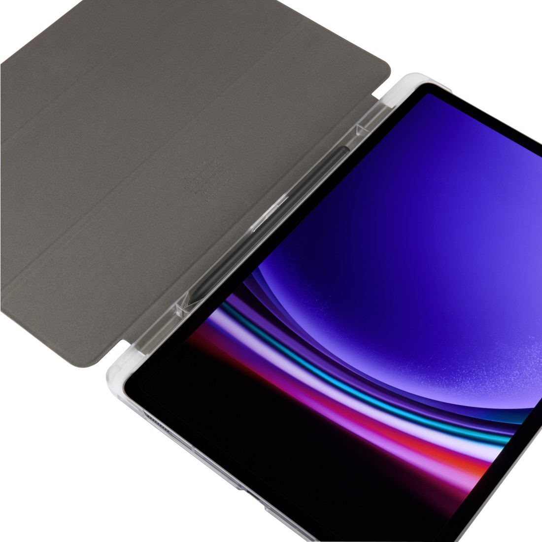 Ein Tablet mit teilweise geöffneter Hülle. Der Tablet-Bildschirm zeigt eine farbenfrohe Anzeige.