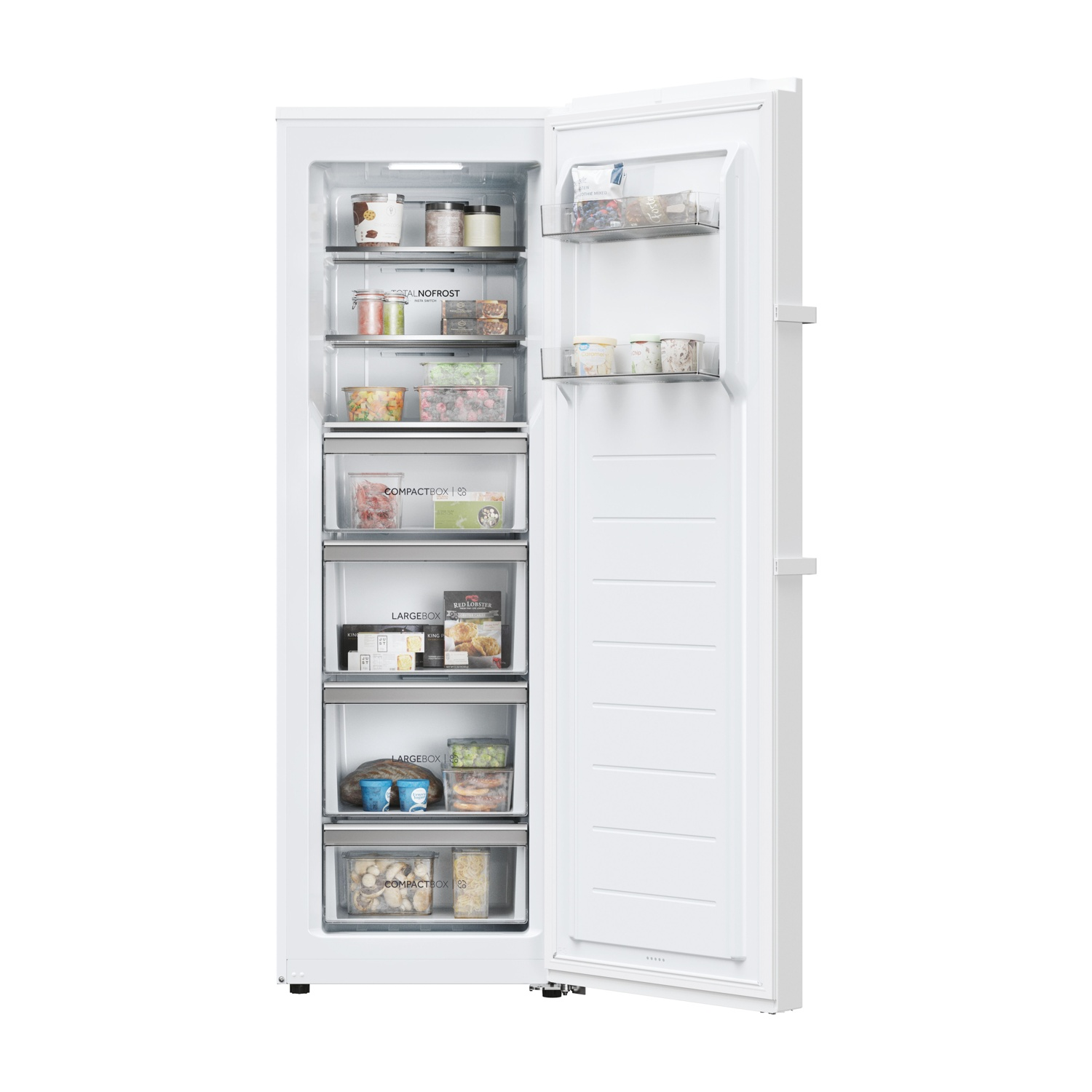 Un frigorifero bianco con la porta aperta, che mostra ripiani e cassetti pieni di alimenti.