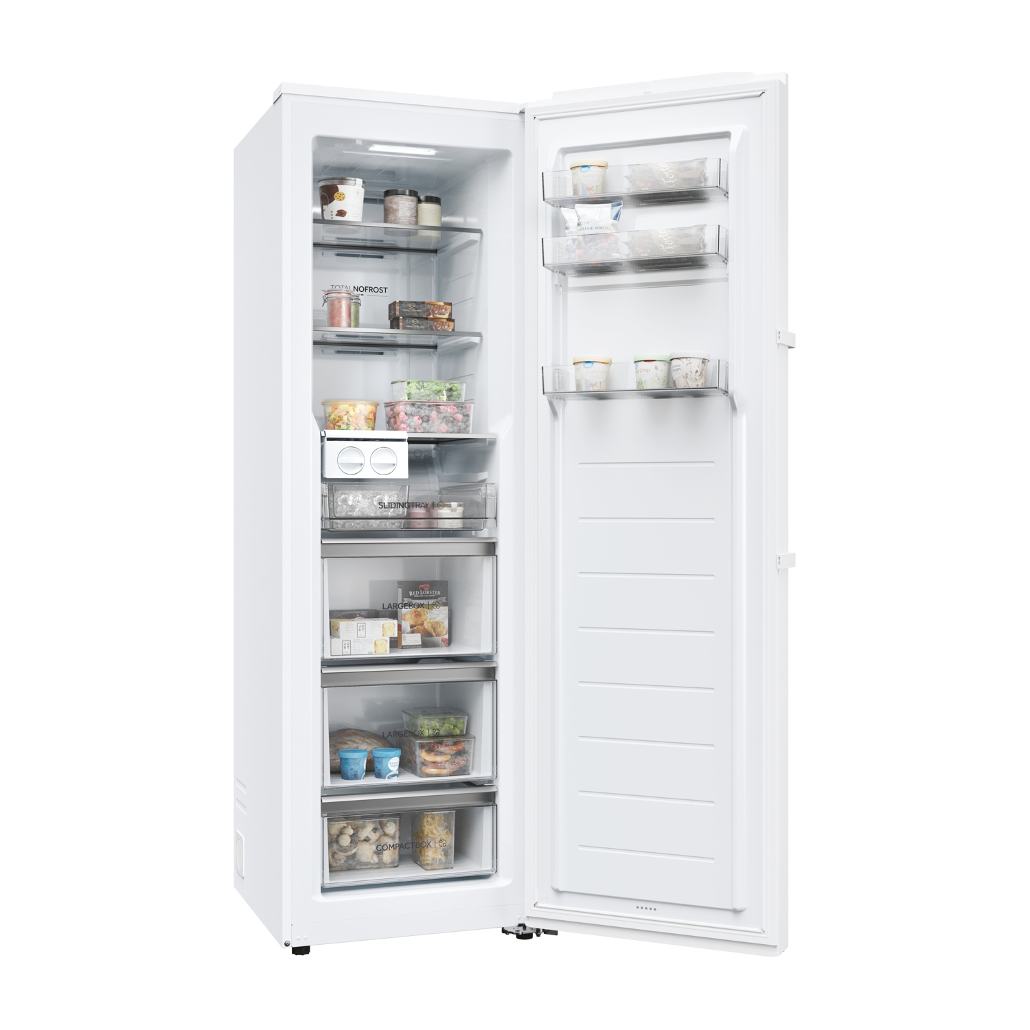 Congelatore bianco con cibo all'interno. Porta aperta, ripiani con cibo.