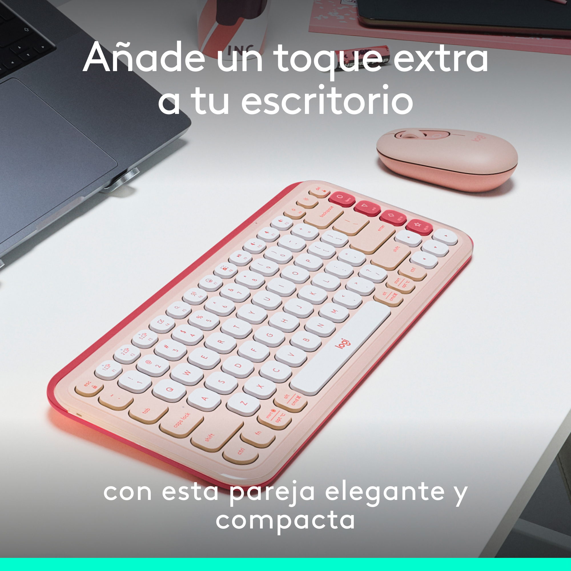 Teclado y ratón rosas sobre un escritorio blanco. El teclado tiene borde rojo.