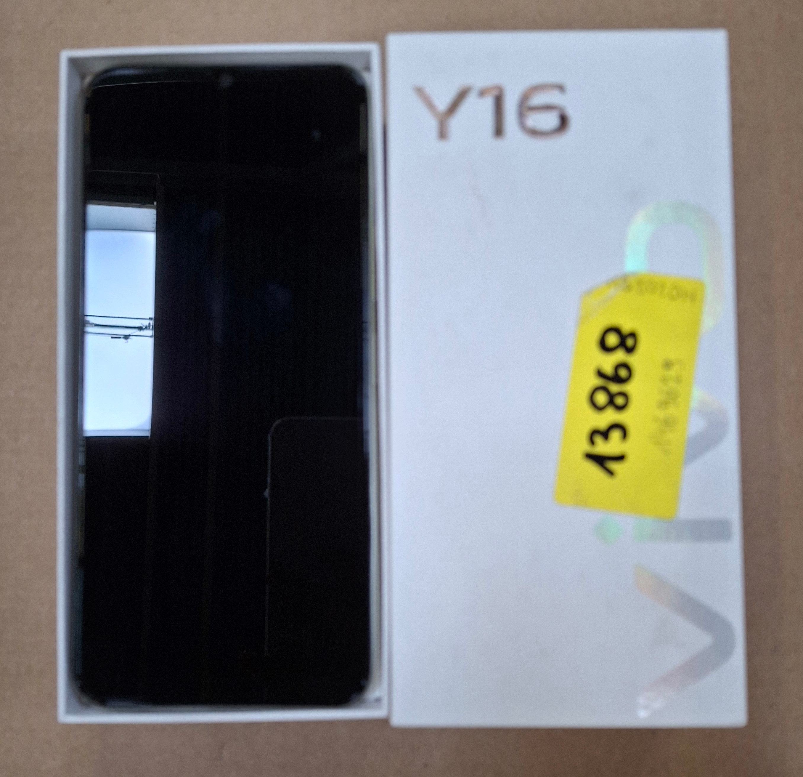 OUTLET - Smartfon VIVO Y16 4/128GB Złoty (Drizzling Gold)