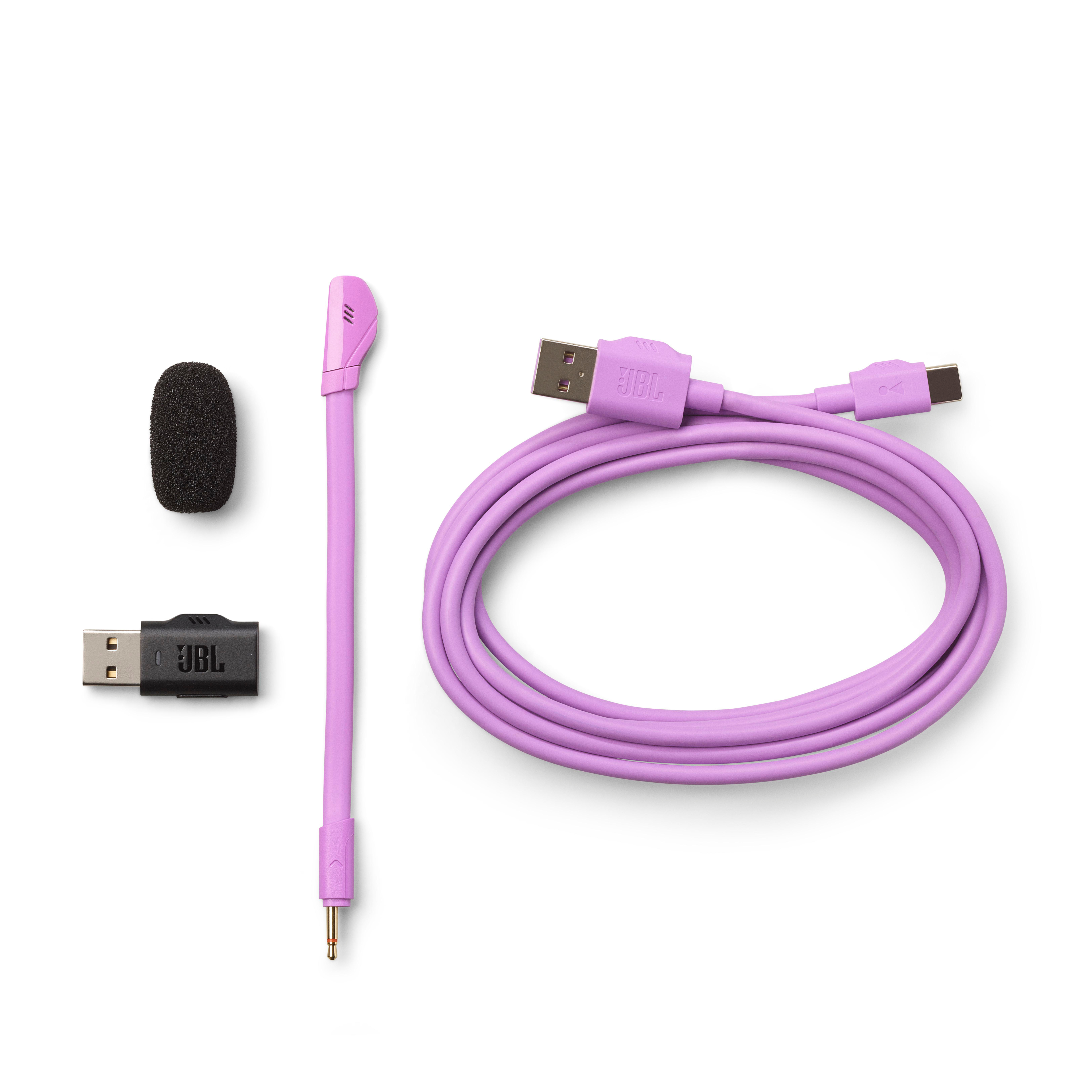 Headset-Zubehör: ein Mikrofon, ein USB-Adapter und ein Kabel, alles lila, auf weißem Untergrund.