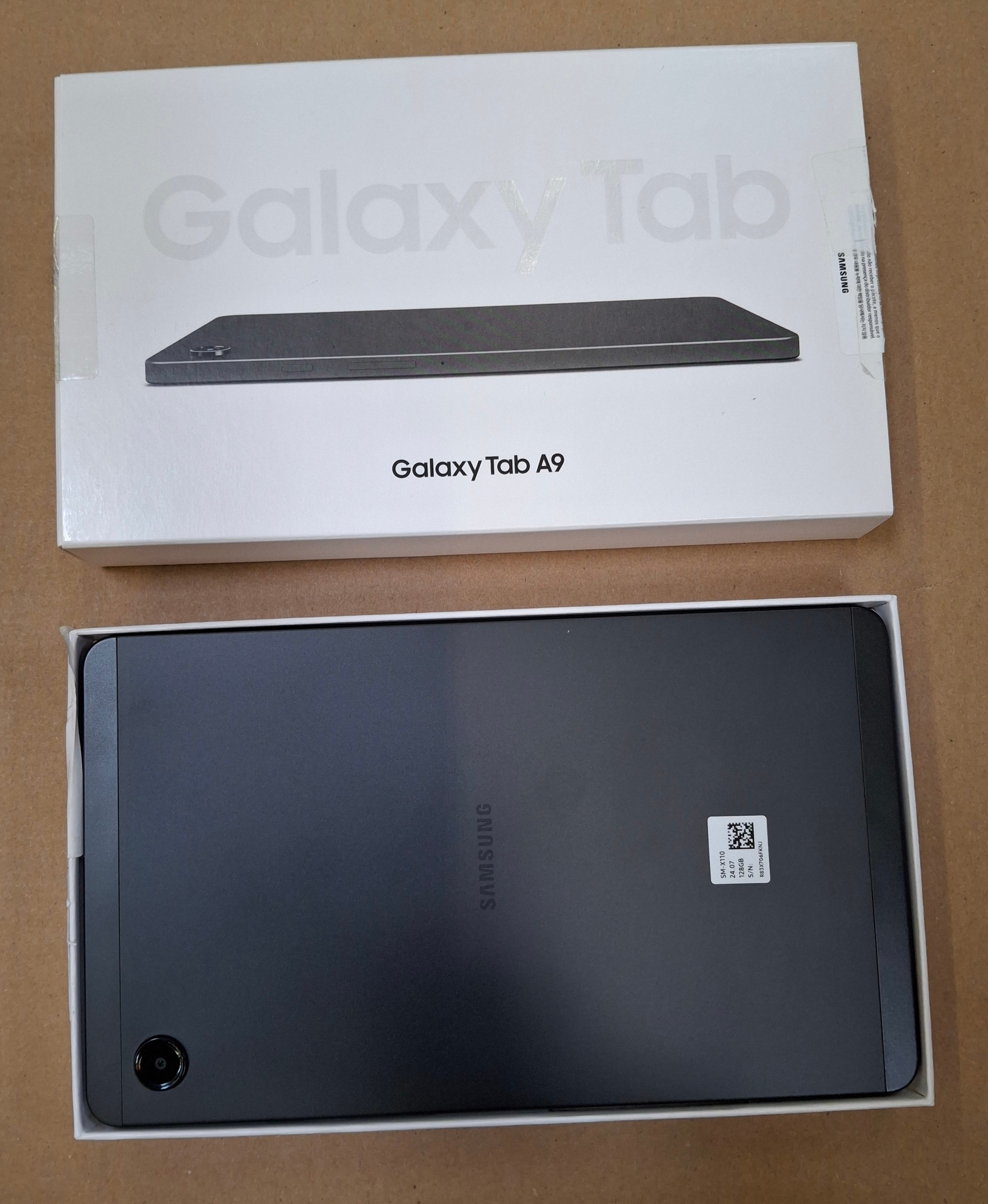 OUTLET - Tablet SAMSUNG Galaxy Tab A9 8.7 WiFi 8GB 128GB Szary SM-X110NZAEEUE