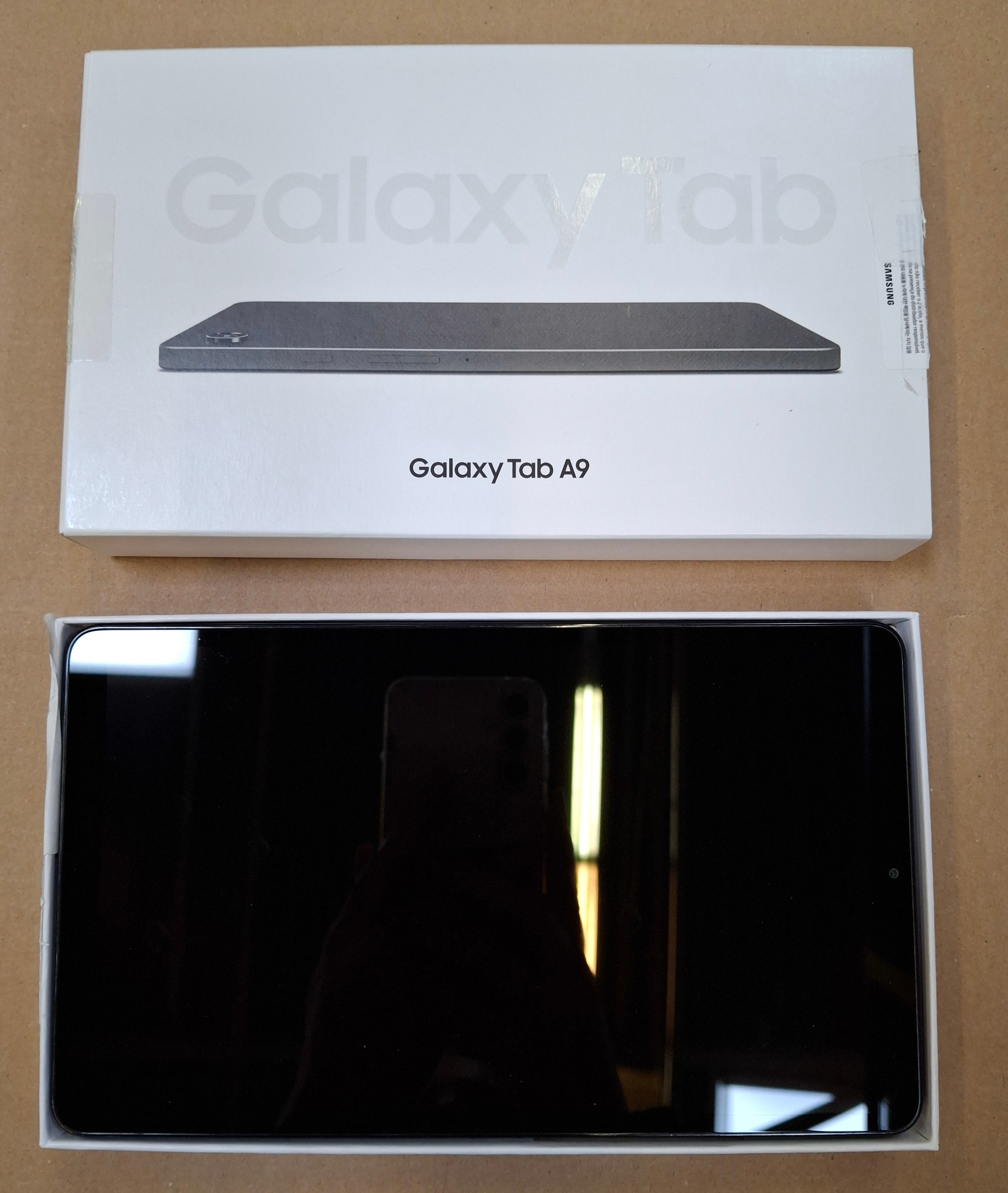 OUTLET - Tablet SAMSUNG Galaxy Tab A9 8.7 WiFi 8GB 128GB Szary SM-X110NZAEEUE