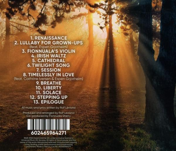 Albumcover mit einer Waldszene bei Sonnenuntergang, Trackliste und Barcode.