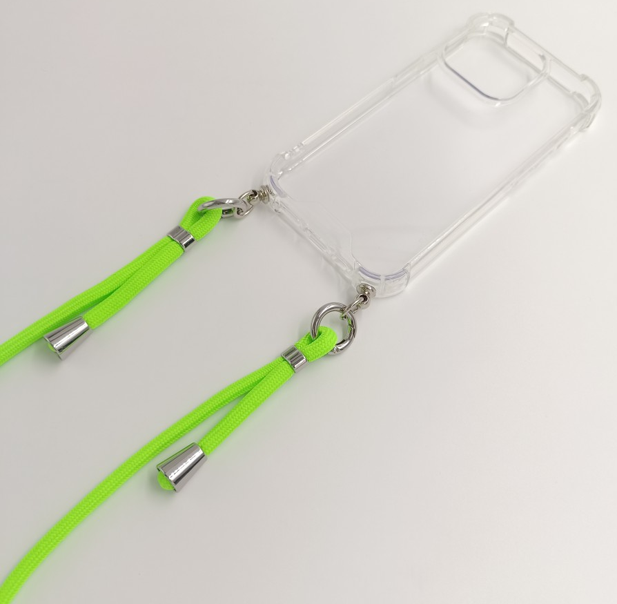 Átlátszó telefontok neon zöld zsinórral, fehér háttér előtt.