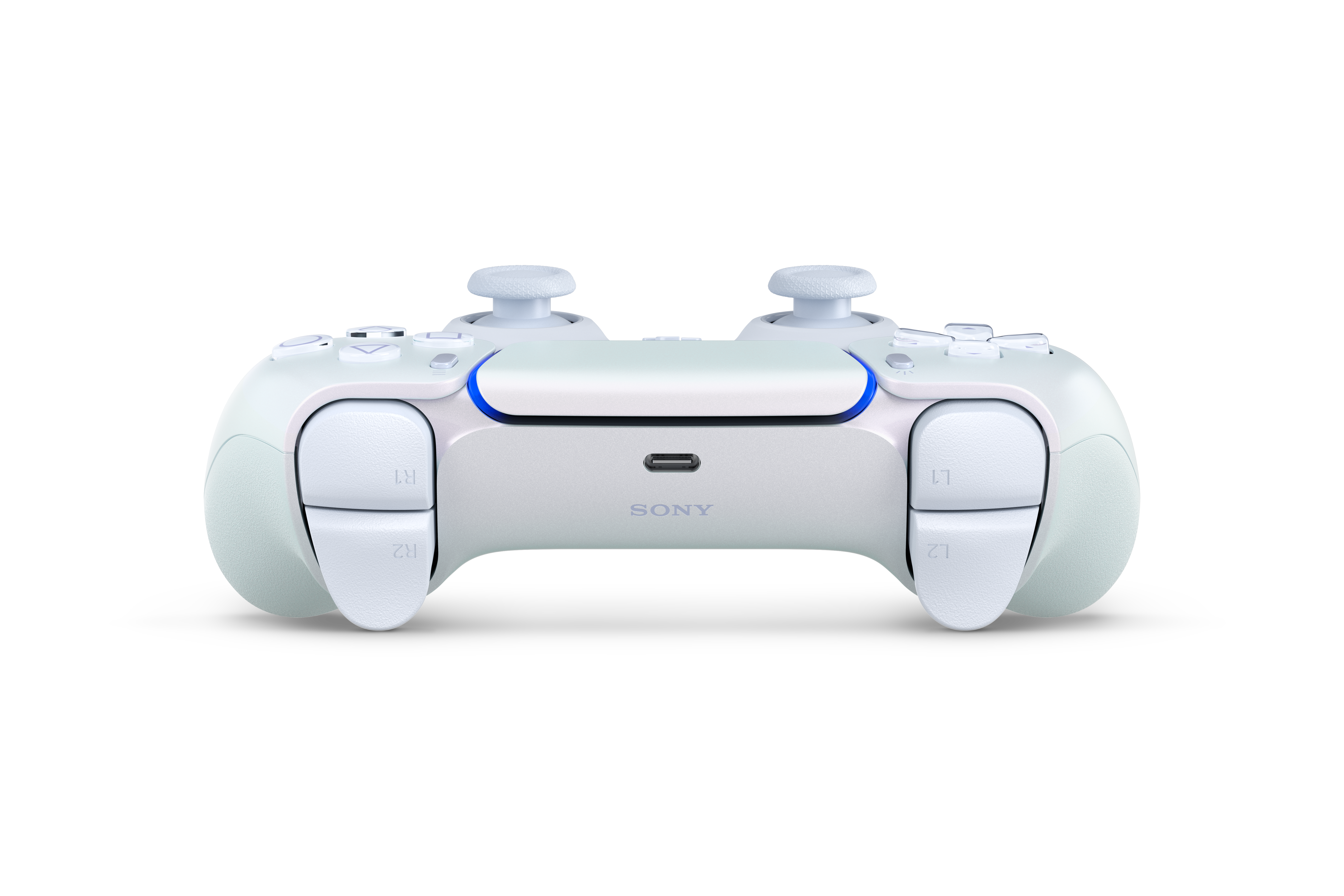 Weißer PS5-Controller. Zwei Analogsticks, Tasten und ein USB-Anschluss. Sony-Logo unter Anschluss.