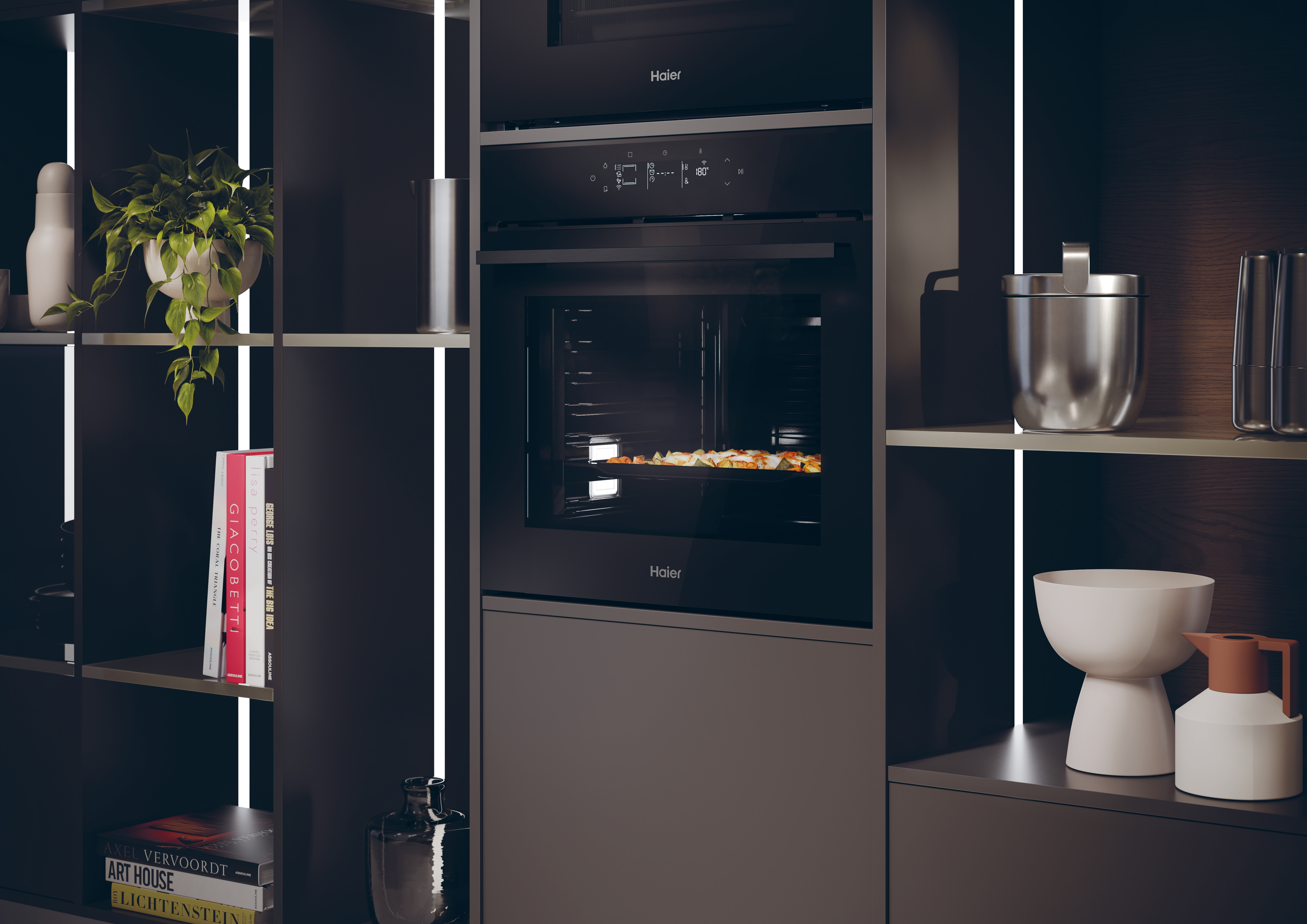 Cocina moderna con horno con pizza, estantes con libros y luces blancas.