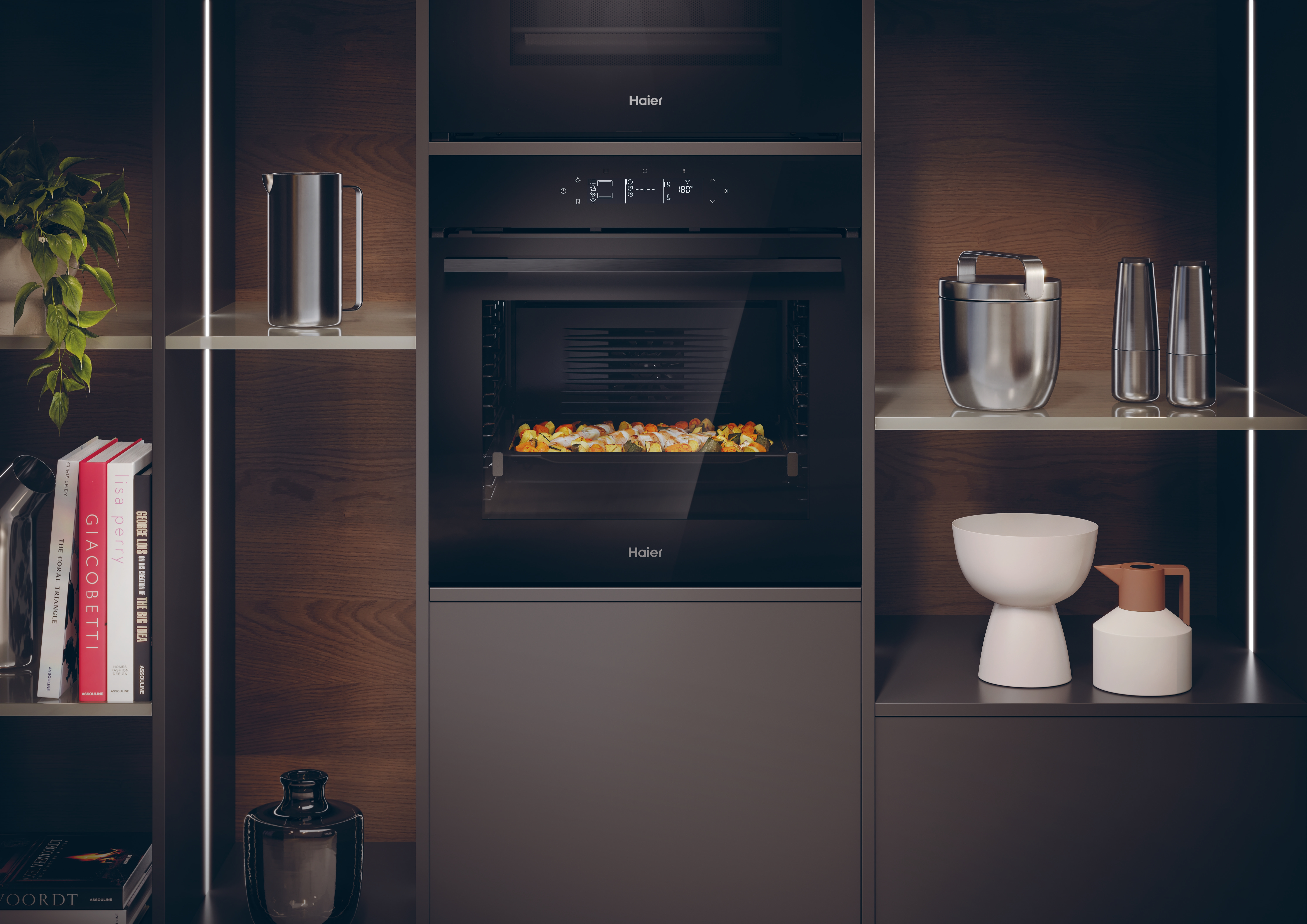 Un horno en un entorno de cocina, con estantes, decoración y otros electrodomésticos visibles.
