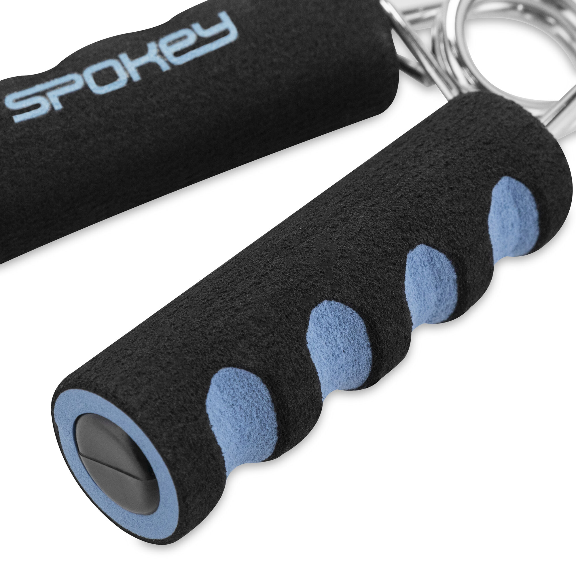 Czarne i niebieskie uchwyty do ćwiczeń, z widocznym słowem Spokey.