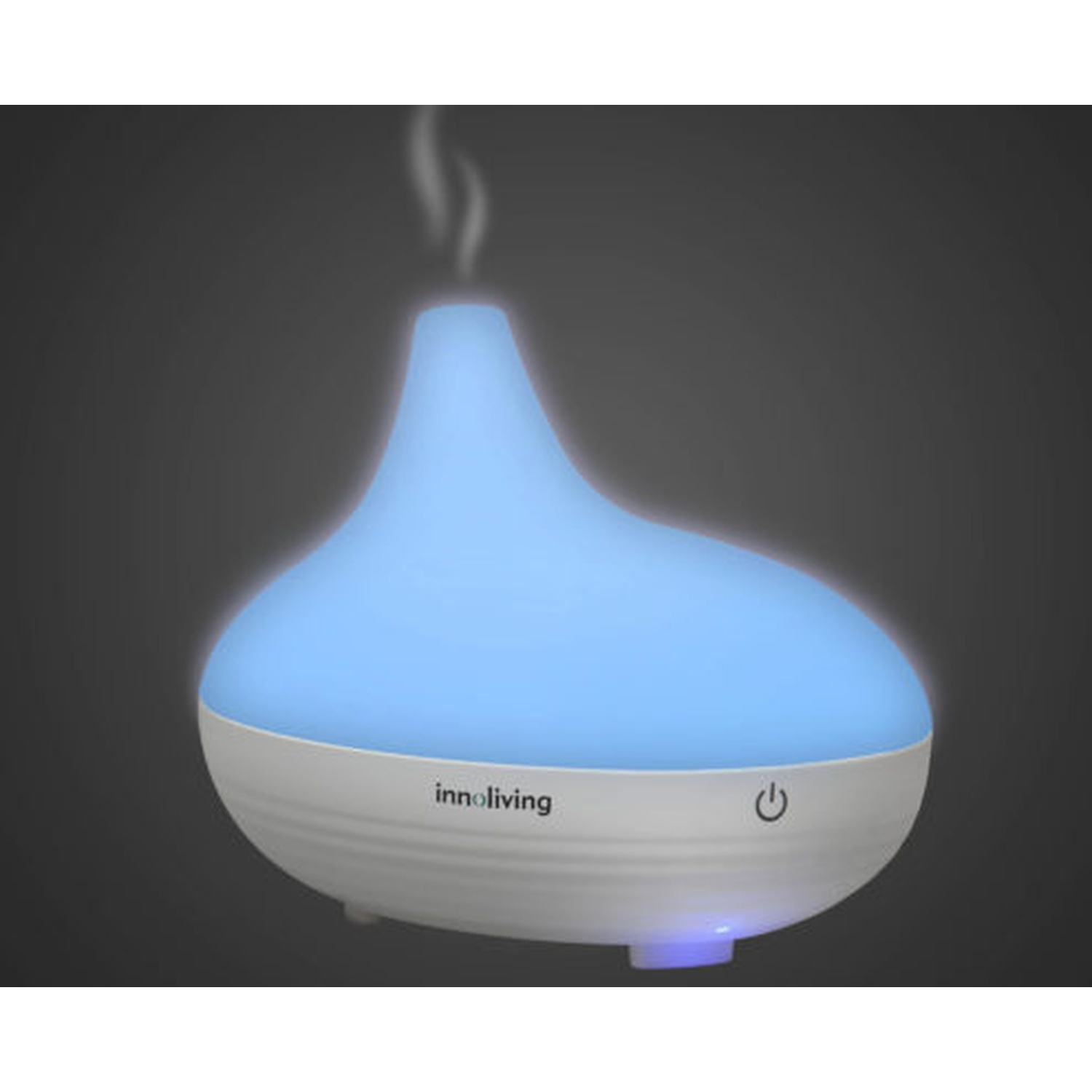 Un diffusore per aromaterapia blu e bianco, con vapore che esce.