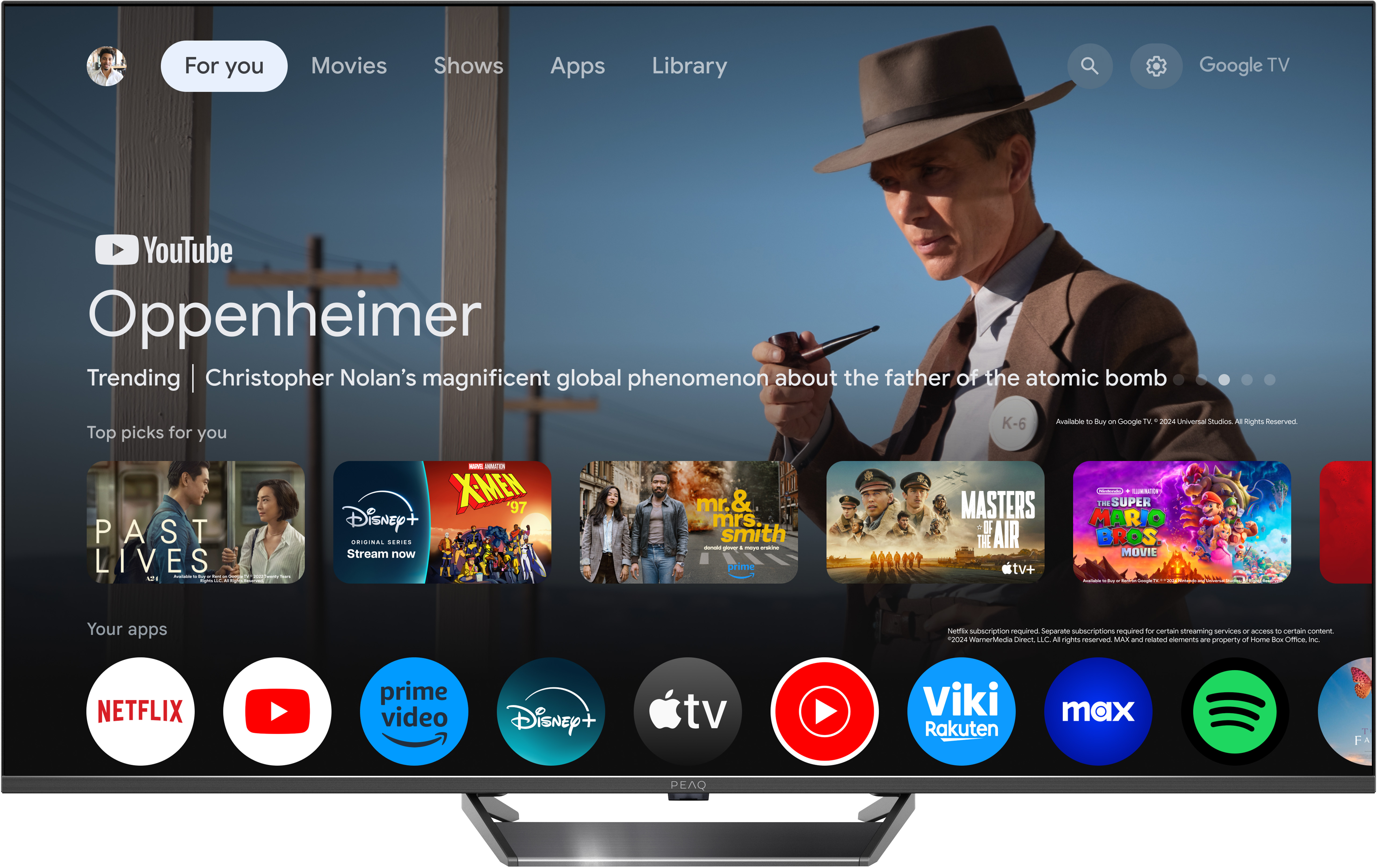 Síkképernyős TV Google TV felülettel, filmválasztékkal.