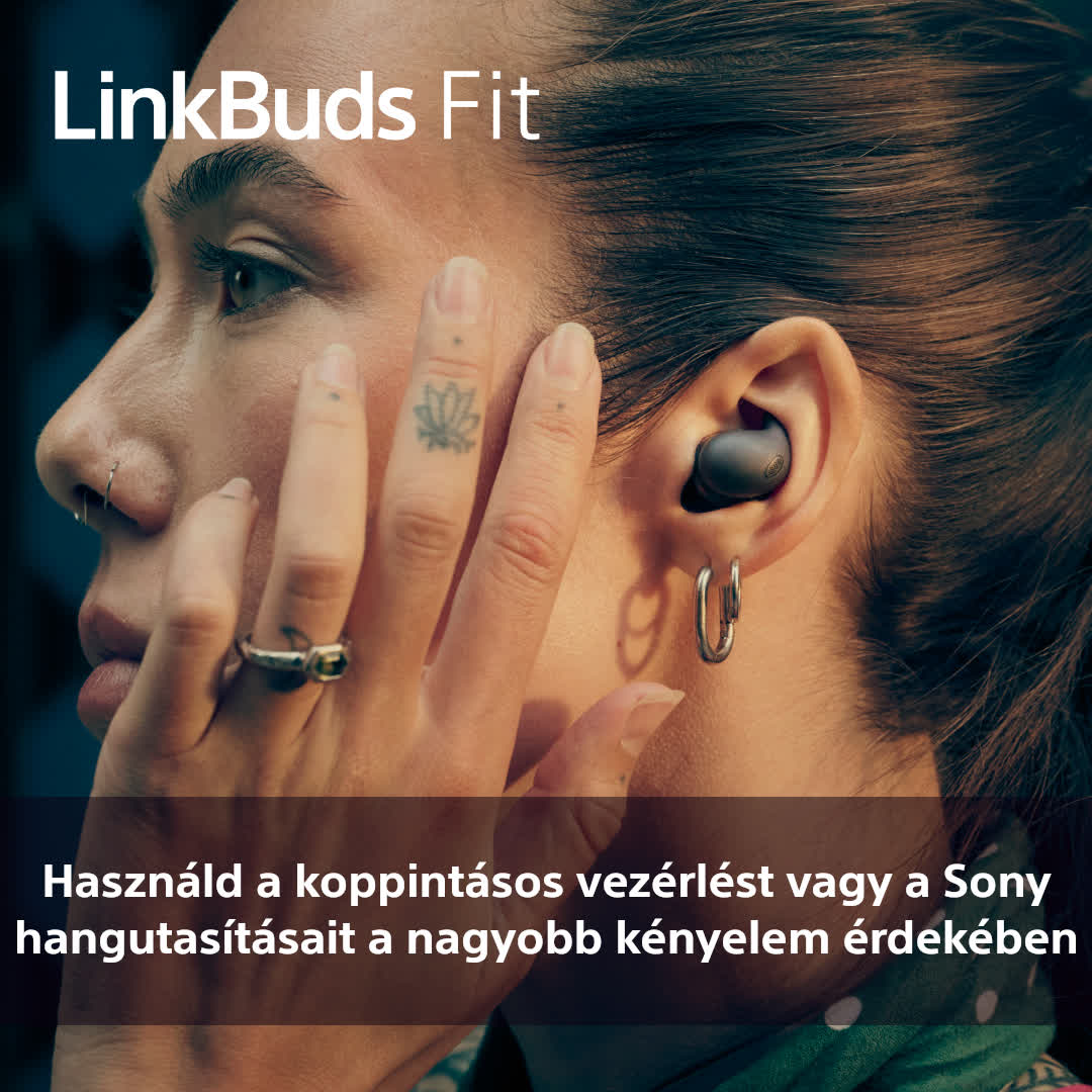 Nő fülhallgatóval, LinkBuds Fit szöveggel és az irányításról szóló üzenettel.