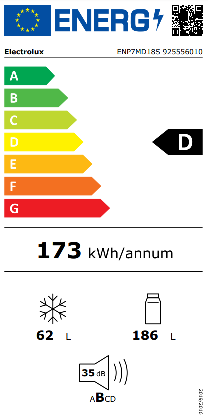 Egy hűtőszekrény energia címkéje, amely a D energiahatékonysági osztályt és egyéb részleteket mutat.