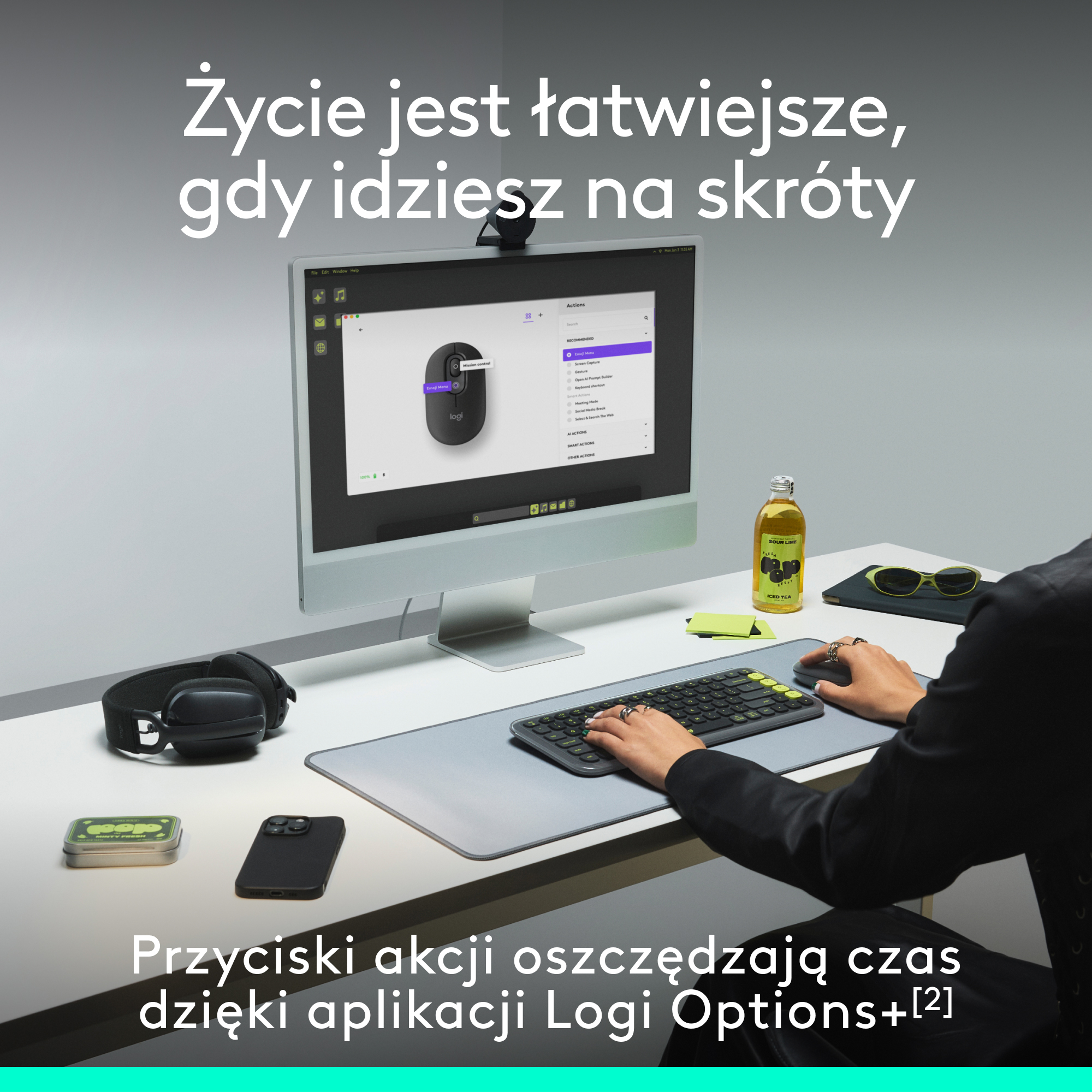 Osoba używająca komputera z myszą i klawiaturą. Tekst: "Życie jest łatwiejsze, gdy korzystasz ze skrótów".