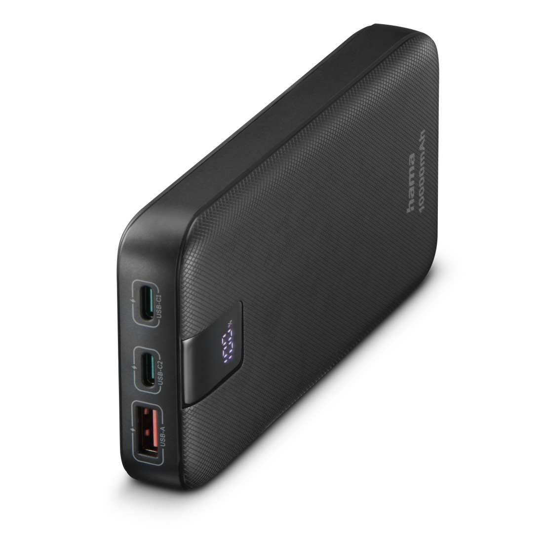 Eine schwarze, tragbare Powerbank mit USB-Anschlüssen und Anzeige des Ladestands. Weißer Hintergrund.