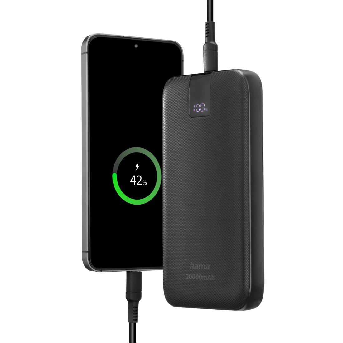 Ein schwarzes Smartphone, das neben einer schwarzen Powerbank geladen wird; das Telefon zeigt 42% an.