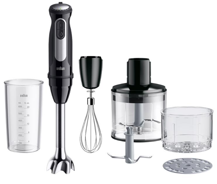 Ein Braun-Handmixer mit mehreren Aufsätzen. Schwarzes und silbernes Design mit Messbecher.