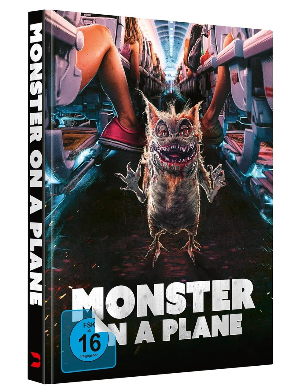 DVD-Cover: Monster on a Plane. Ein Monster in einem Flugzeug mit Passagieren und einem Monster. Schwarz, Rot und Weiß dominieren.