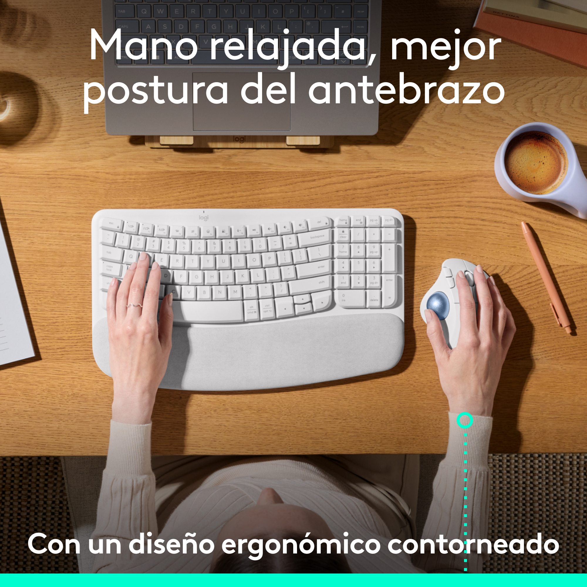 Manos en teclado y ratón con texto arriba.