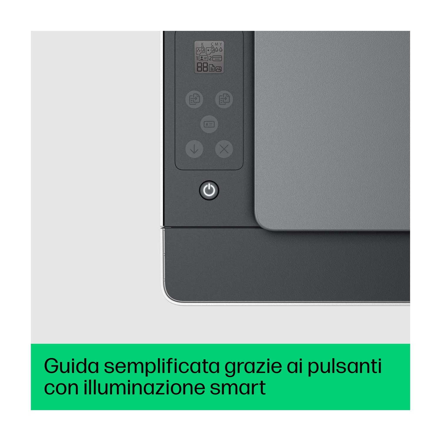 Primo piano del pannello di controllo di una stampante con pulsanti e schermo. Schema colori grigio e bianco.
