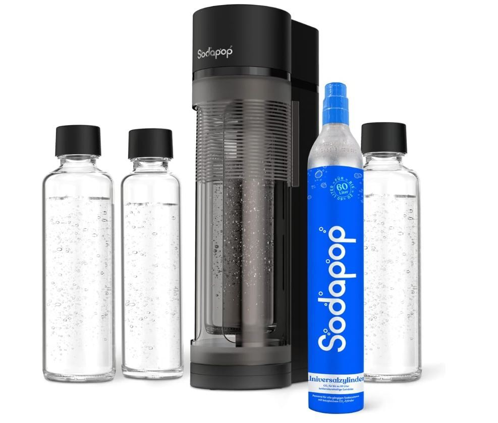 Sodapop-Gerät mit Flaschen und einer blauen CO2-Zylinder. Text: 'Soda pop' auf Flaschen, Gerät und Zylinder.