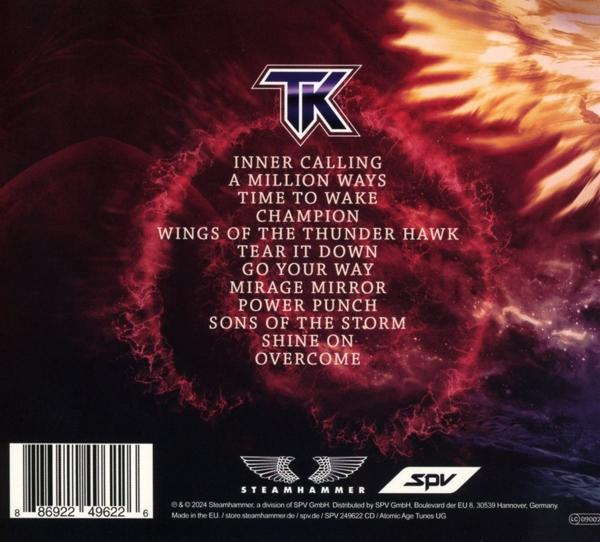 Rückseite einer CD mit Titelliste und Bandlogo.