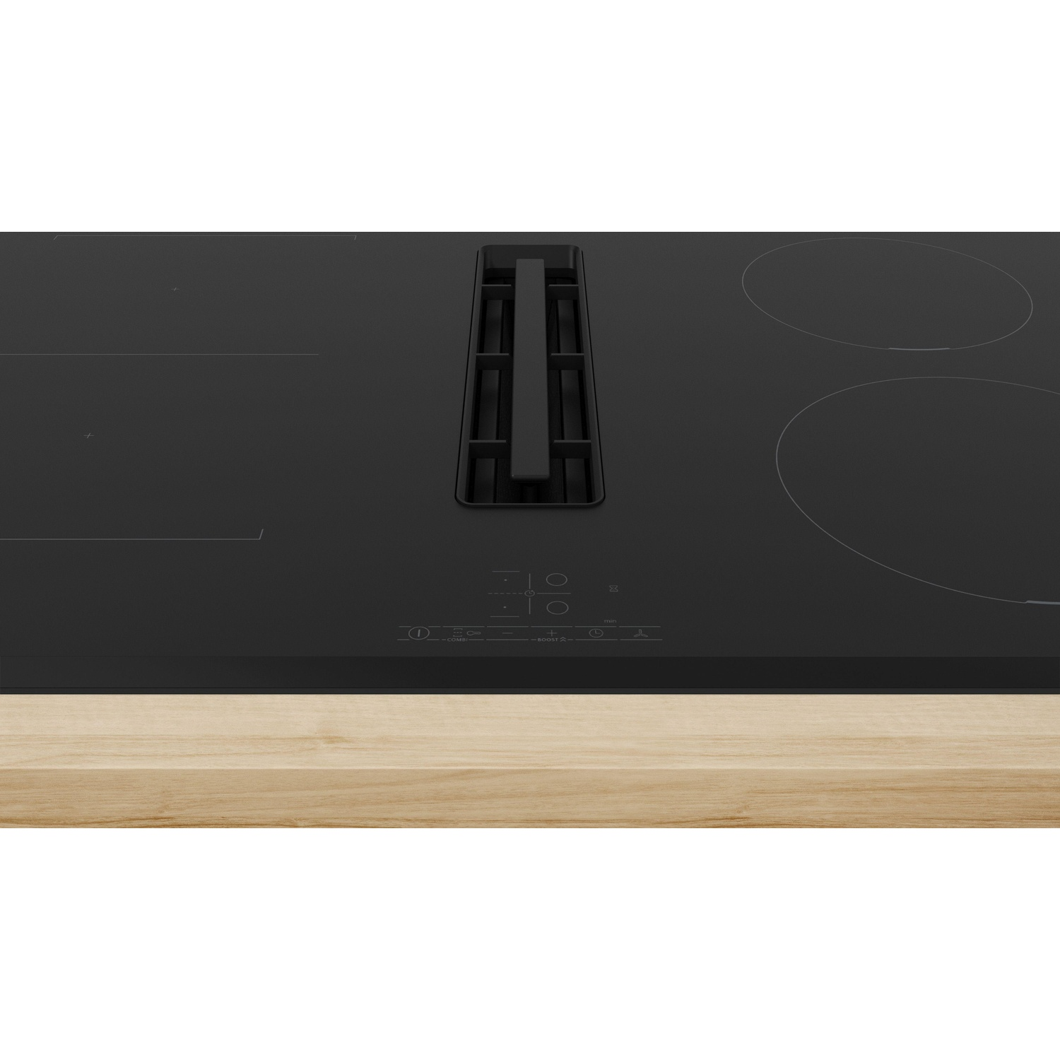 Un piano cottura a induzione nero con cappa integrata. Il piano cottura è su una superficie in legno chiaro.