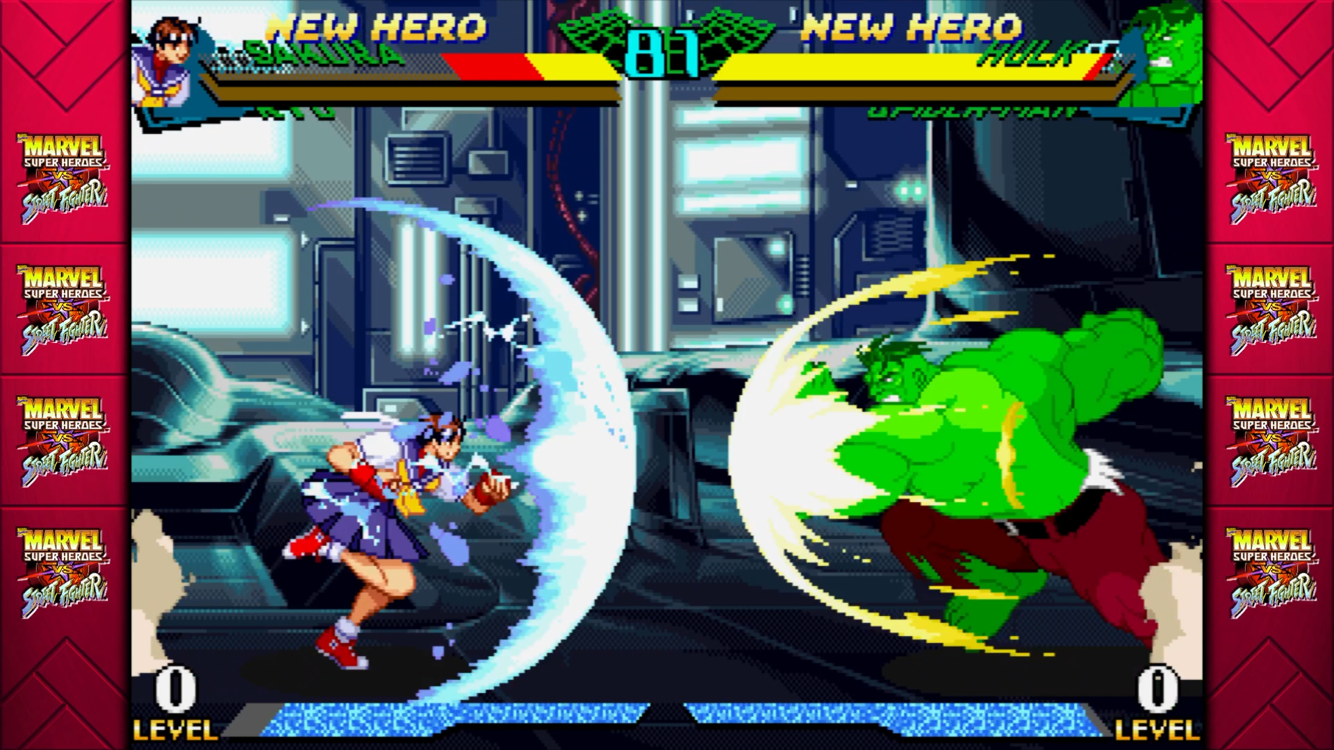 Sakura affronte Hulk dans un jeu Marvel Super Heroes. Sakura donne un coup de pied, effet d'eau. Hulk frappe. Interface du jeu avec scores.