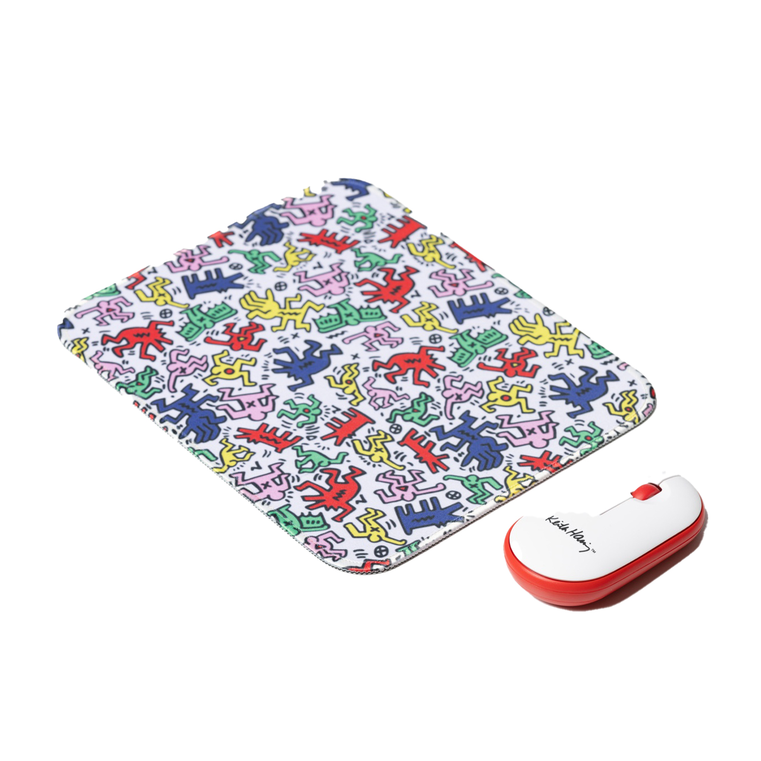 Tappetino per mouse con figure di Keith Haring e un mouse bianco e rosso. Sfondo bianco.