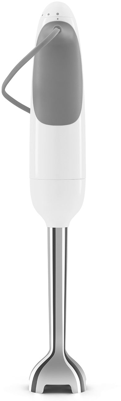 Ein weißer und grauer Stabmixer vor weißem Hintergrund. Er hat ein Kabel und eine Edelstahlklinge.