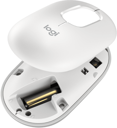 Fehér Logitech egér szétszedve, az elemtartót mutatja.