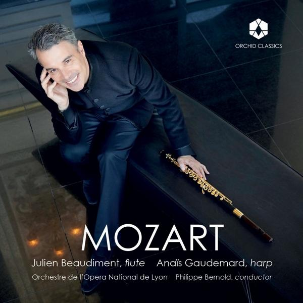 Albumcover mit einem Mann, der eine Flöte hält und lächelt. Titel ist Mozart.