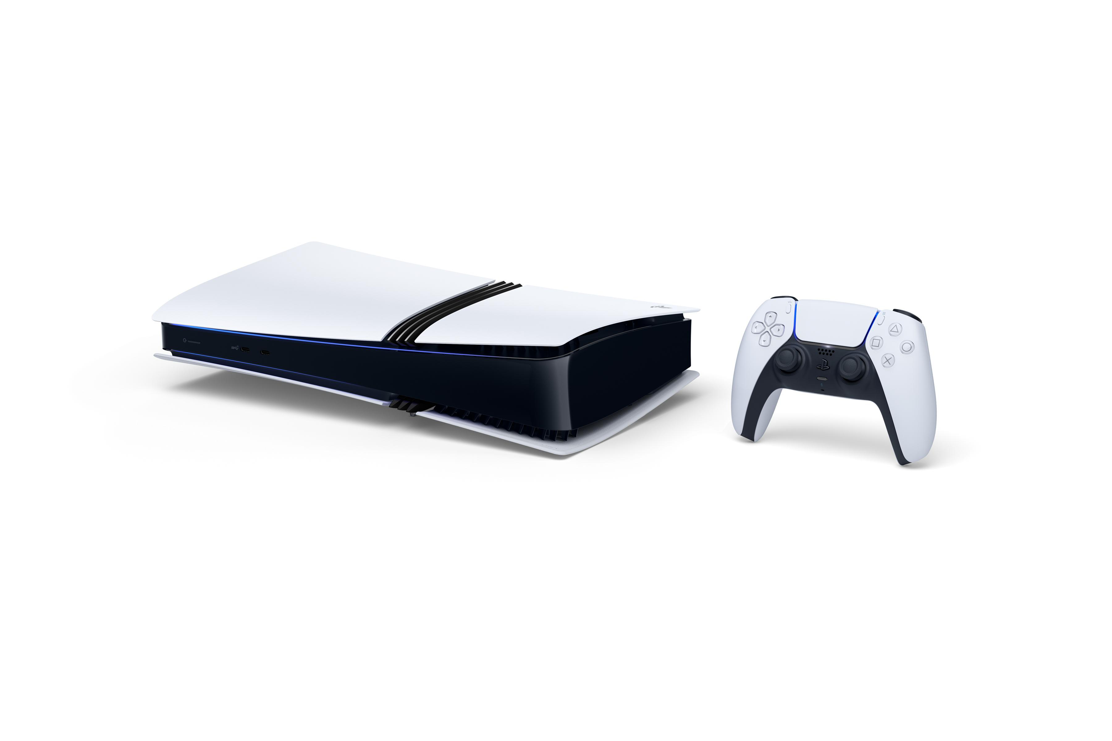 Eine weiße und schwarze PlayStation 5-Konsole mit passendem Controller auf weißem Hintergrund.