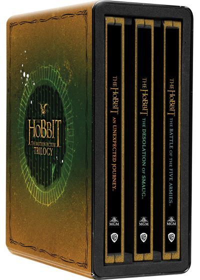 Coffret des films de la trilogie Le Hobbit. La boîte est dorée et noire, avec les titres sur le côté.